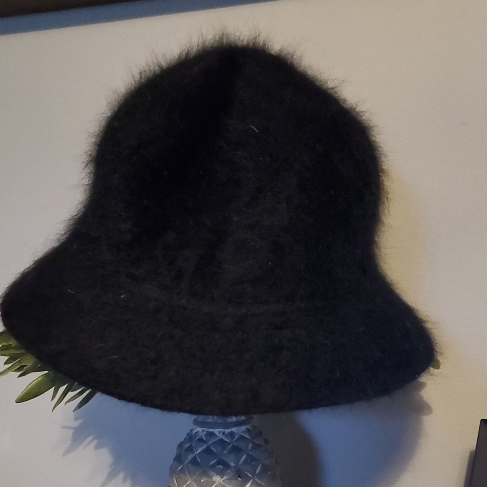 DNY Black Angora Bucket Hat⚜️🖤⚜️